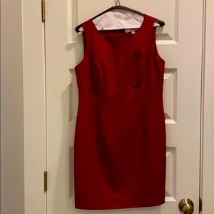 Sleeveless sheath career dress